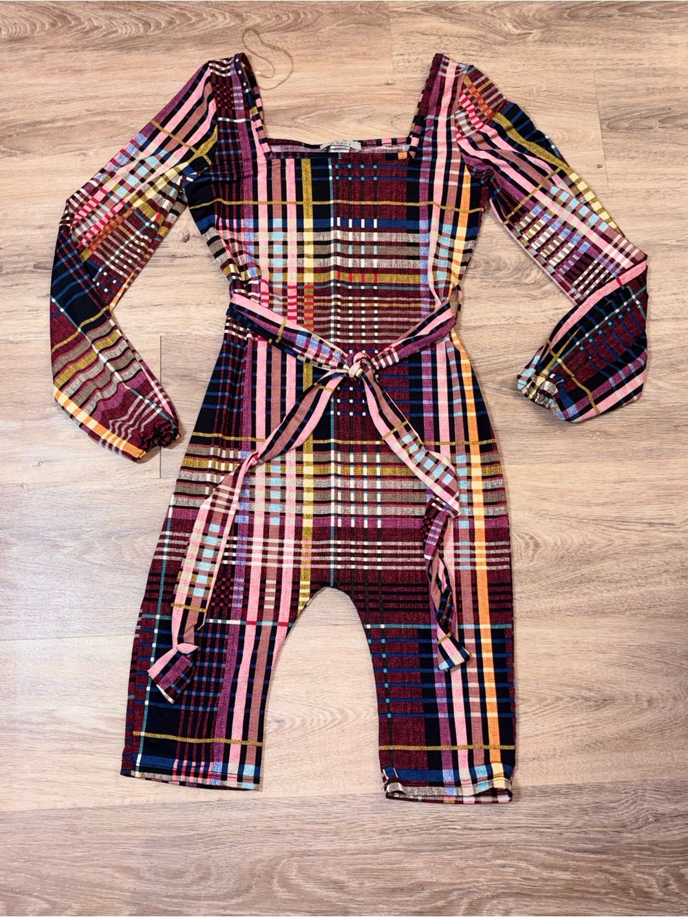 Plaid Square-Neck Romper with Waist Tie Belt. Size Large